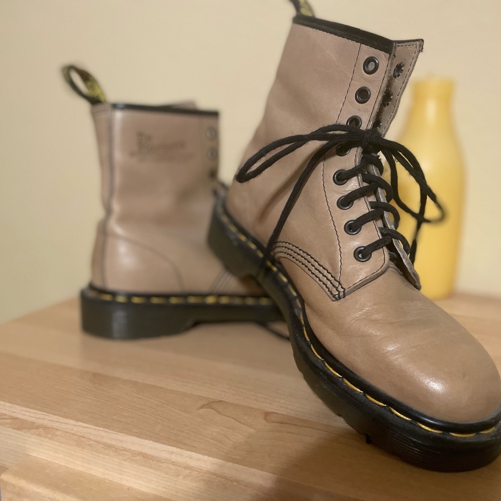 Vintage Dr. Martens Beige Combat Boots Original/Authentic.
